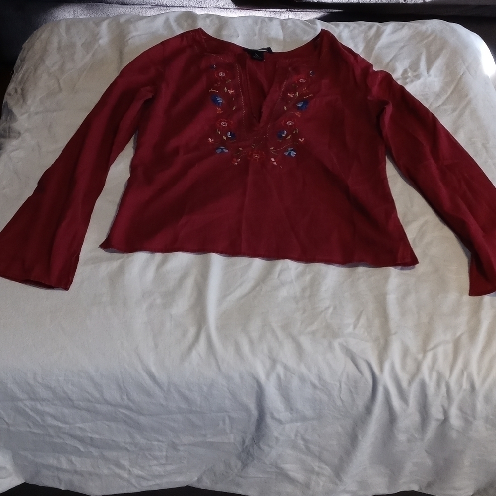 Abercrombie & Finch burgundy hippy style womens top